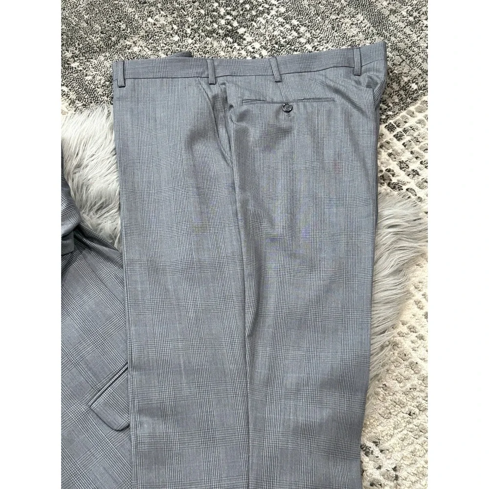 Jos. A Bank 2 Piece Suit Executive Collection Tailored Fit 100% Wool Grey $475 *